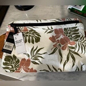 Aloha Collection Mid Ginger Dream Makawao Pouch New with Tags